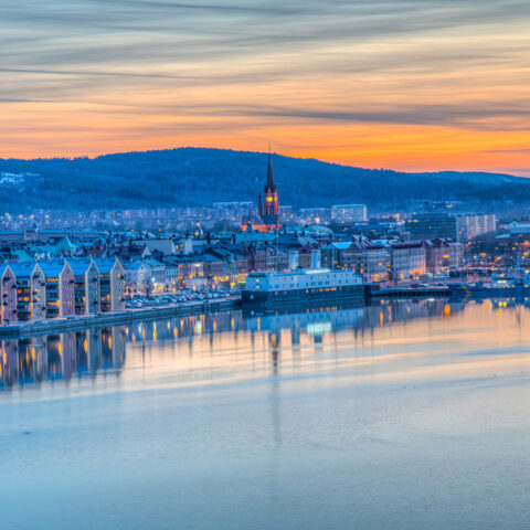Sundsvallsvy från Norra kajen en vacker vinterdag