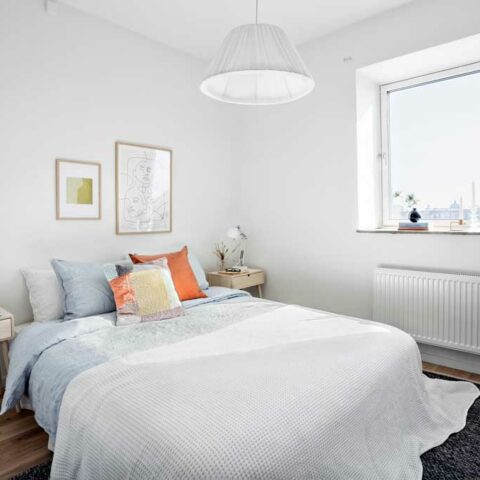 Ett vitt och ljust sovrum