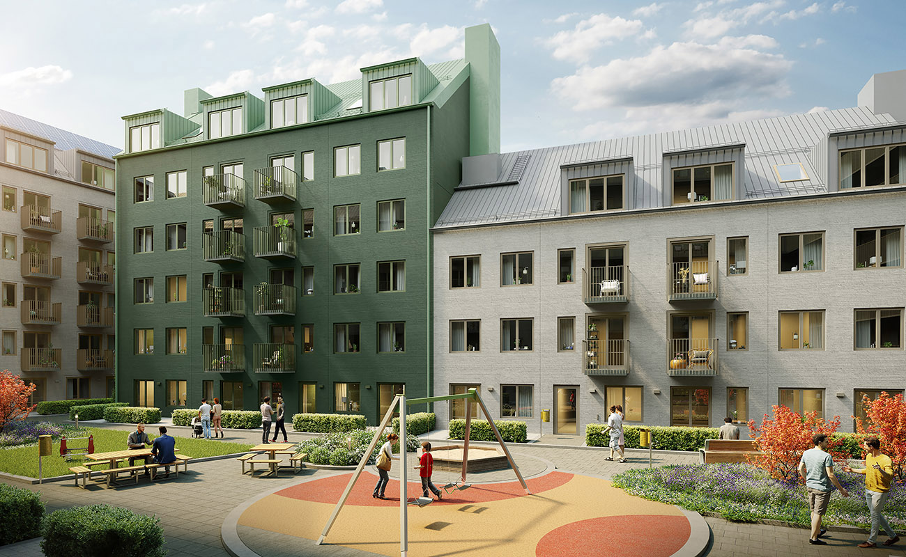 Tre bostadshus i grönt och grått där man ser en stor innergård framför där barn och vuxna leker och umgås.