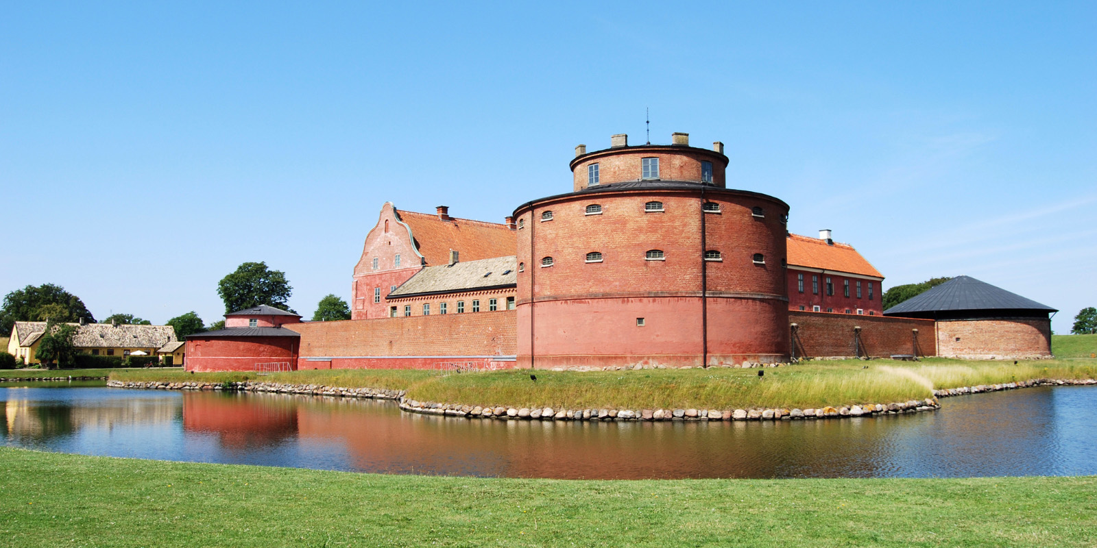 Lediga lägenheter i Landskrona och här ser man en bild på Landskrona citadell.