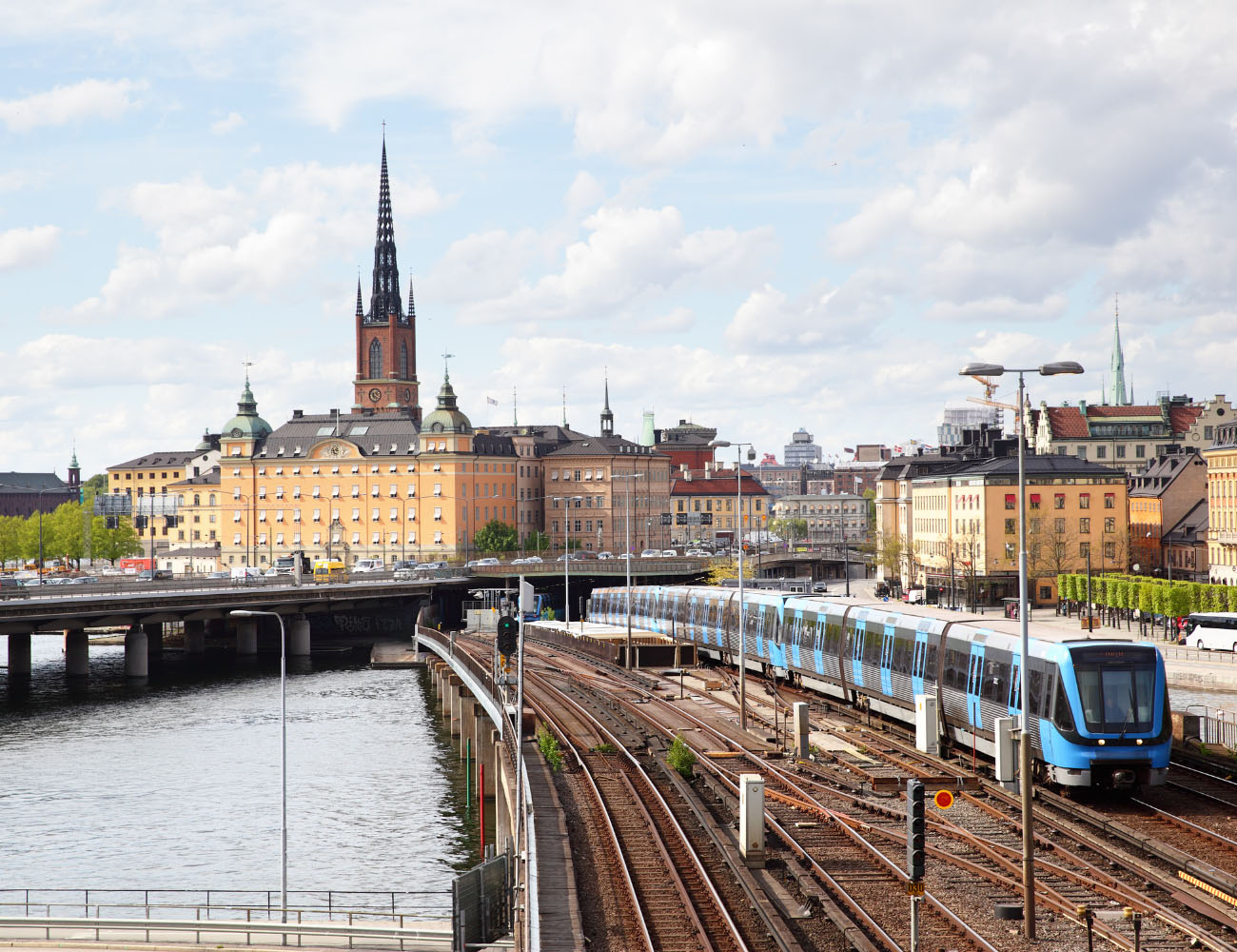 Stadsbild över Stockholm som är en perfekt storstad att bo och leva i.