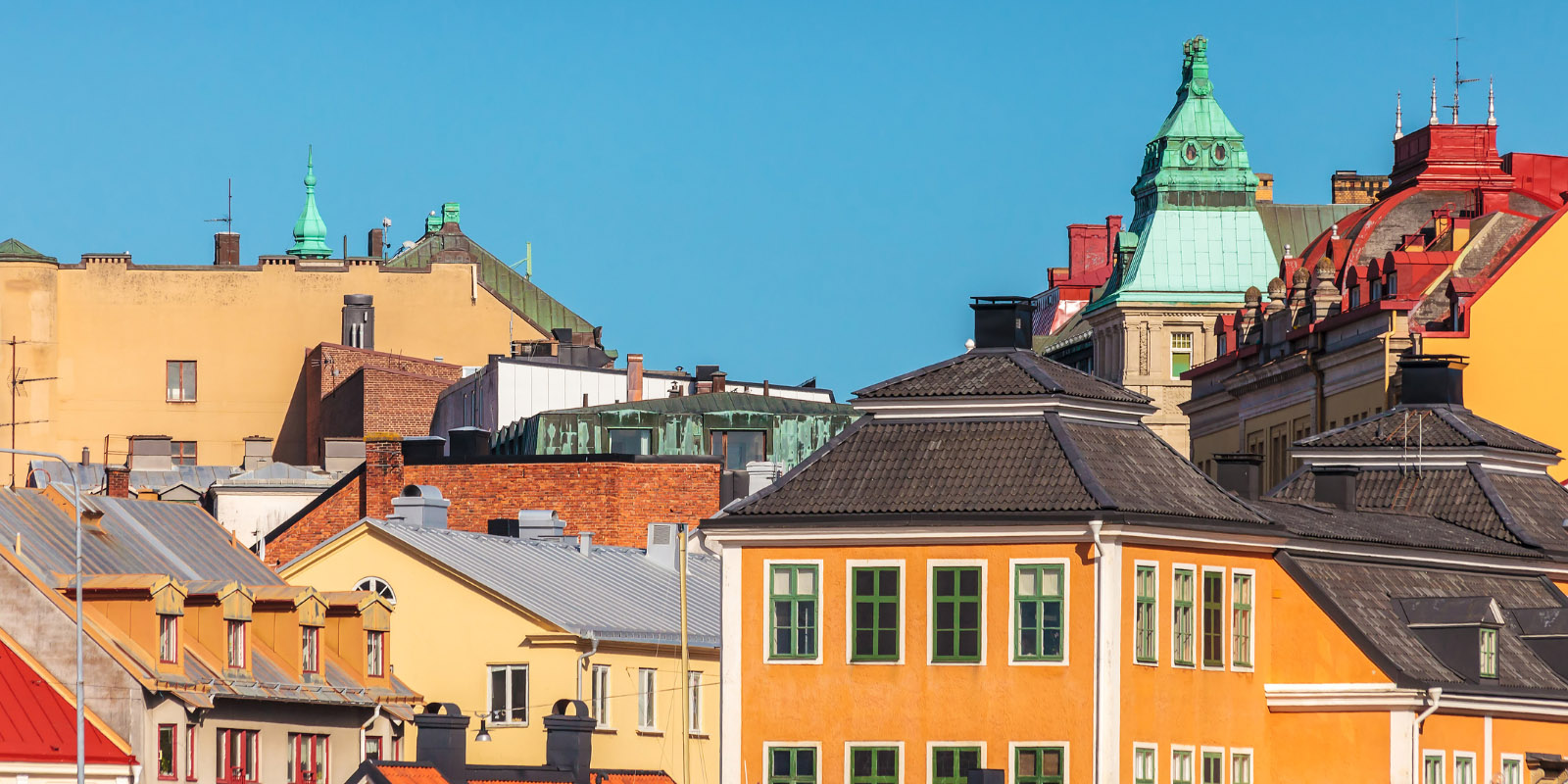 En stadsvy över Karlskrona där Heimstaden erbjuder lediga lägenheter.
