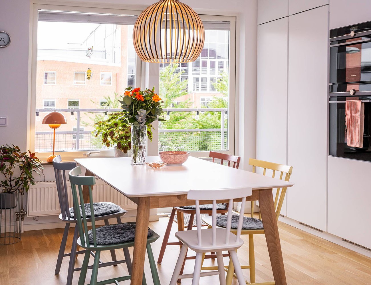 Ett kök i en Heimstaden lägenhet i Sandviken.