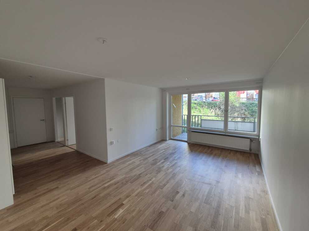 Eskadervägen 1, bild 1 av 12