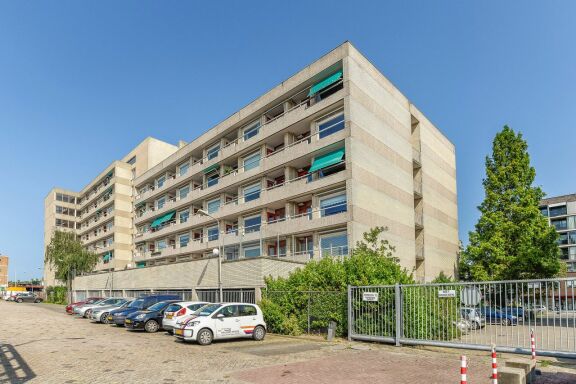 free-sector-houses for rent on Rosenburch 145