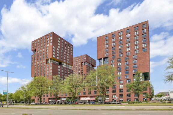 private-rentals for rent on Europaplein 848
