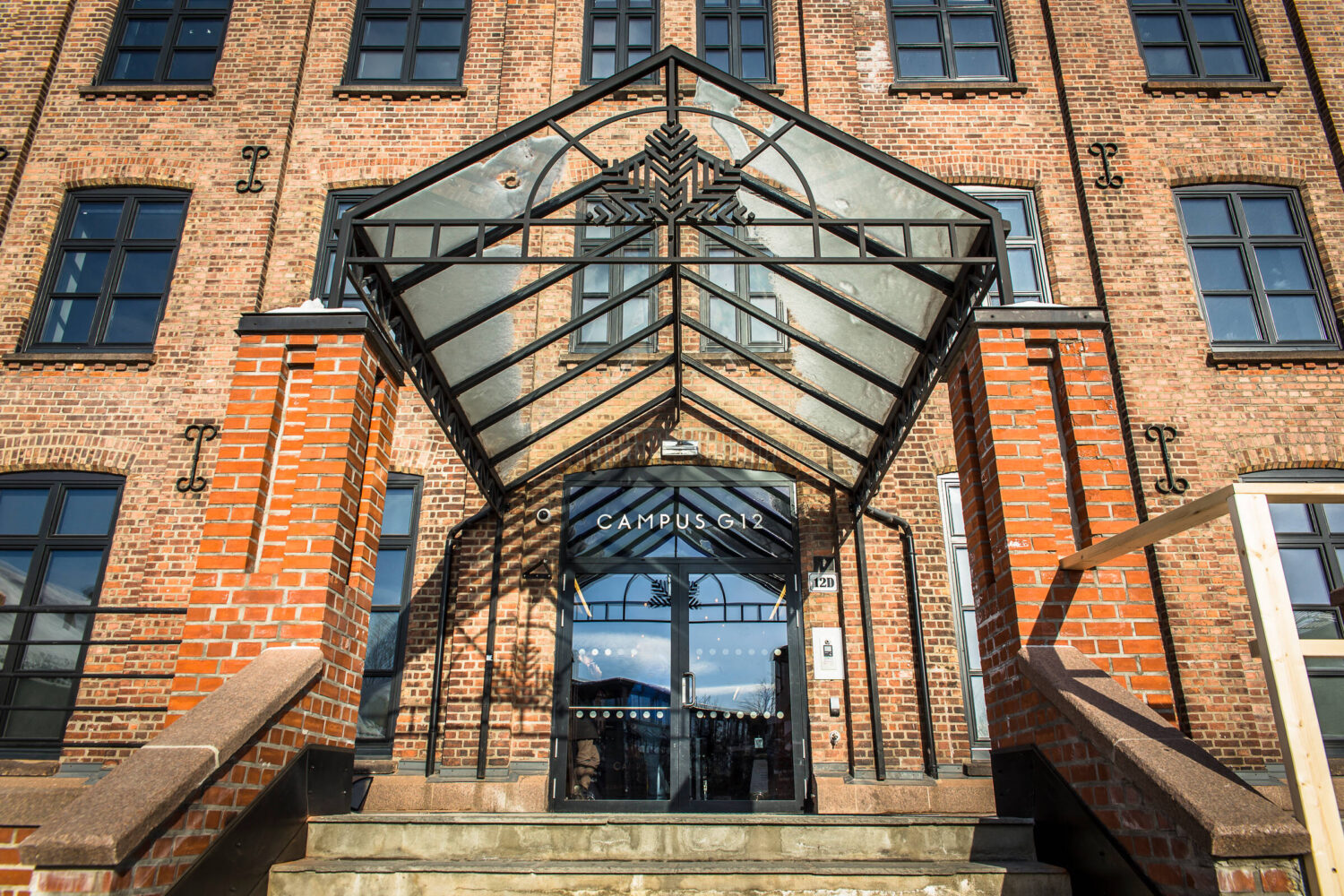 Inngang til Heimstaden studentboliger ved Campus 12 i Oslo.