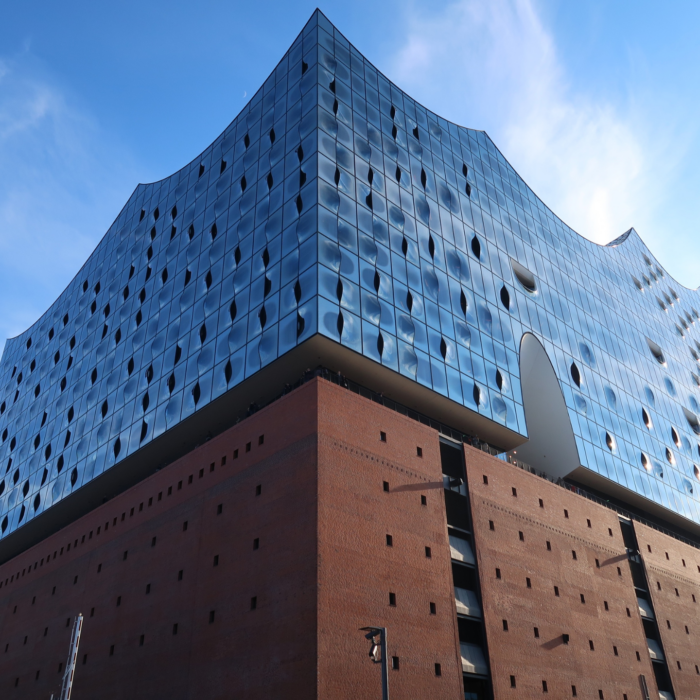 Wohnen in Hamburg - Blick auf die Elbphilharmonie